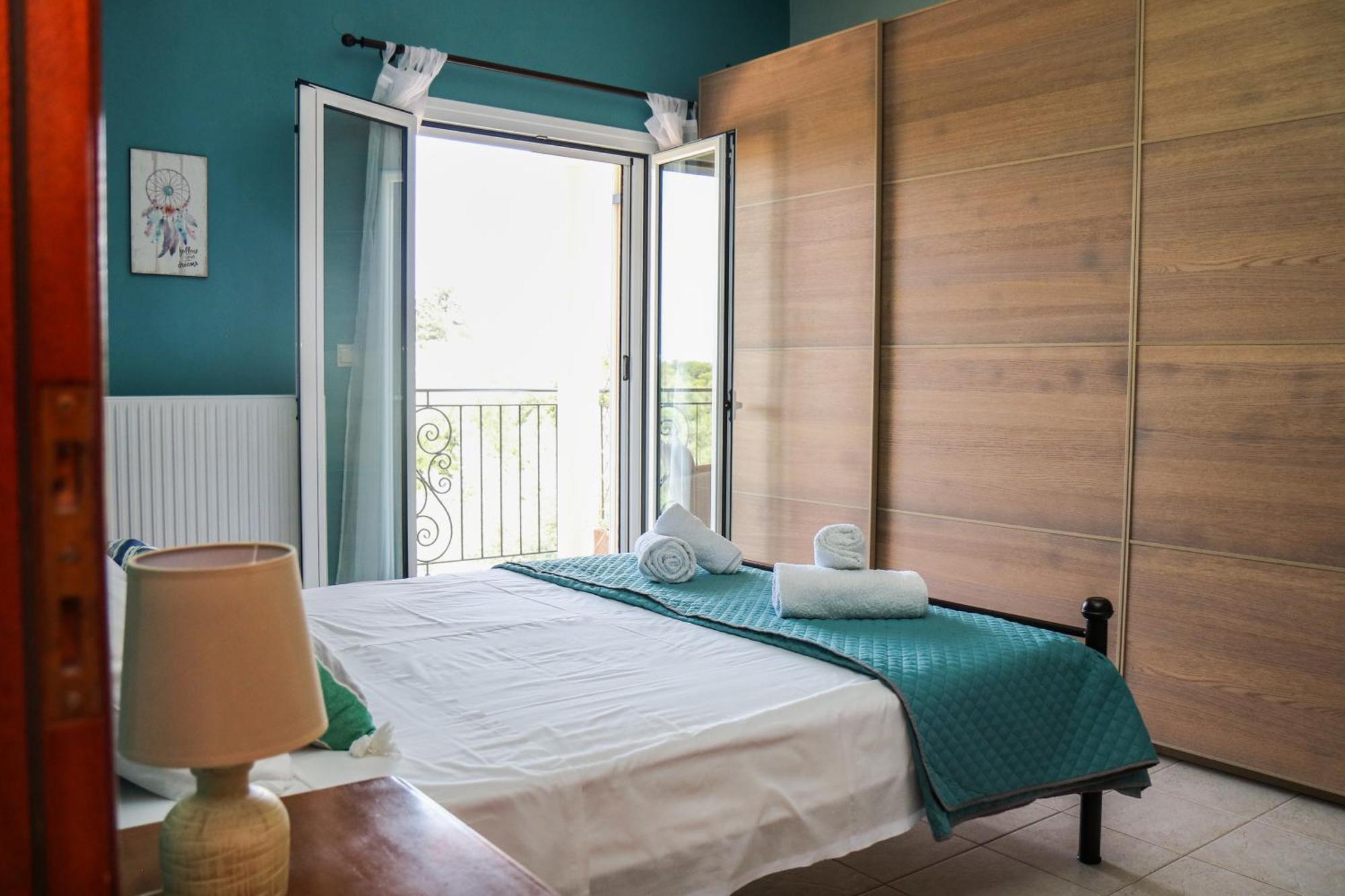 Villa Sunrise Apartment Gouvia Ngoại thất bức ảnh