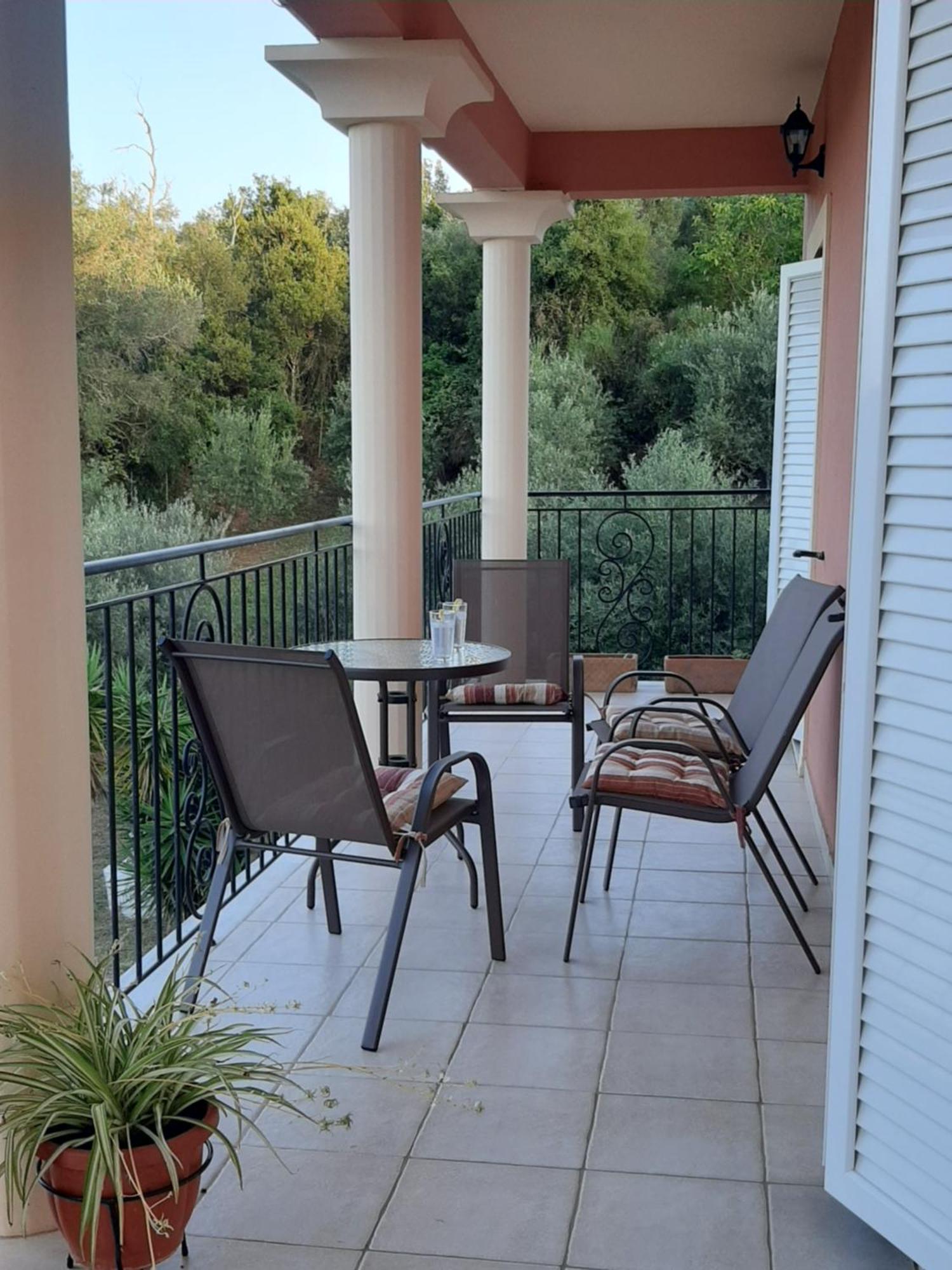 Villa Sunrise Apartment Gouvia Ngoại thất bức ảnh
