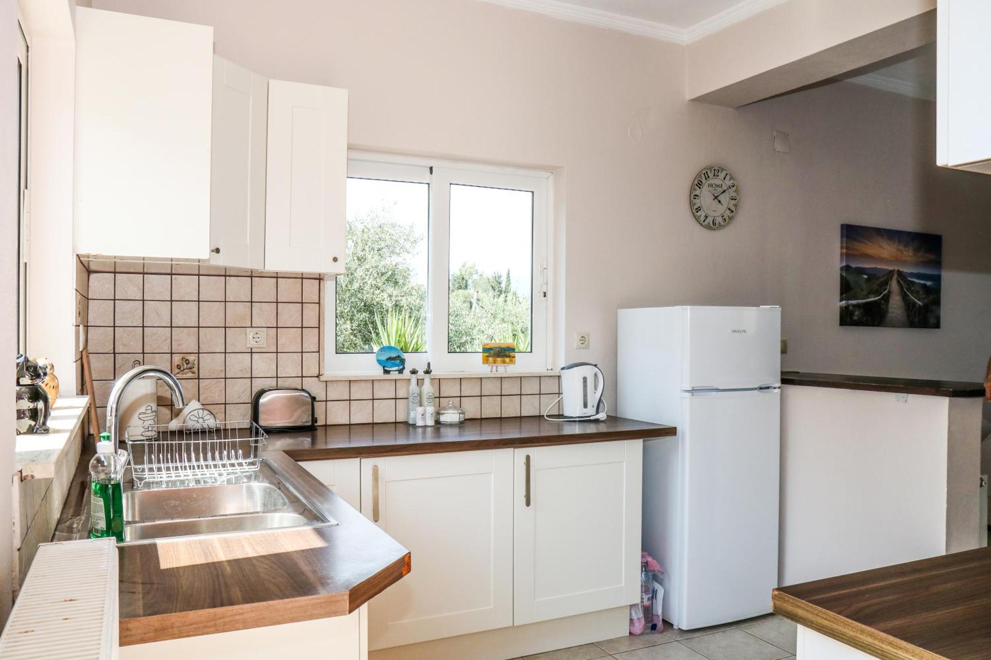 Villa Sunrise Apartment Gouvia Ngoại thất bức ảnh